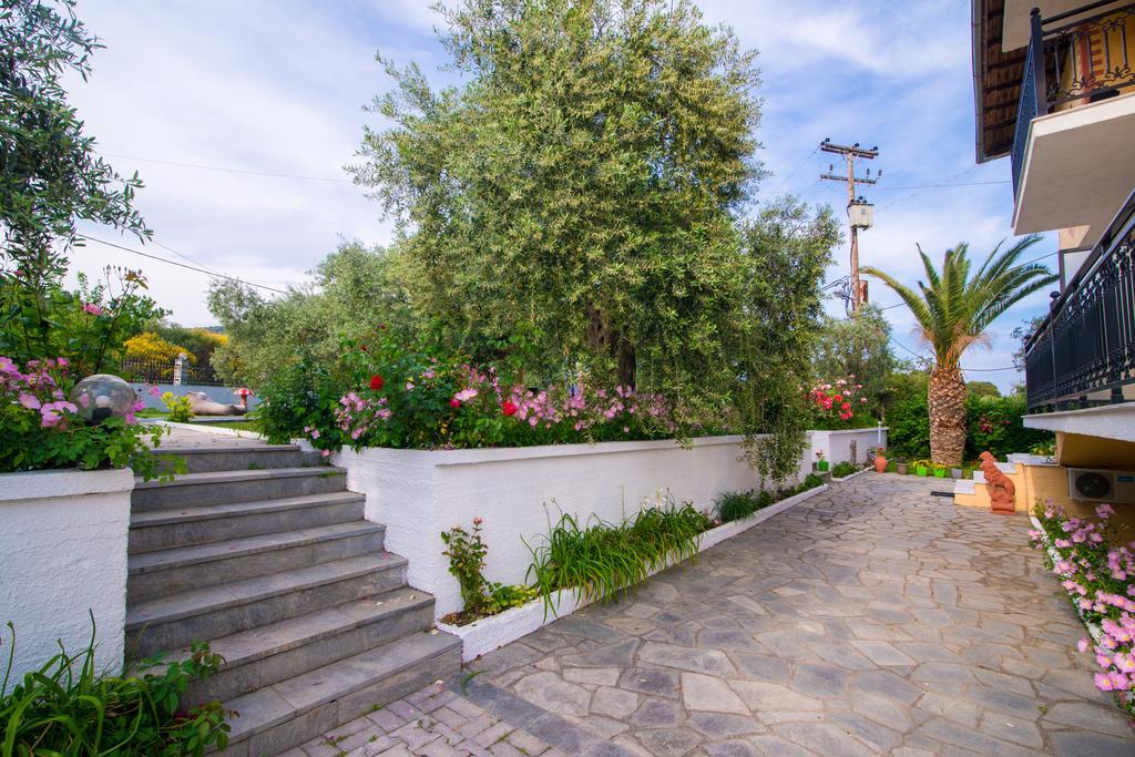 Pension Maria Астрис Екстериор снимка